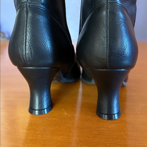 Ellie Shoes Black Heeled Boots - Picture 3 of 4